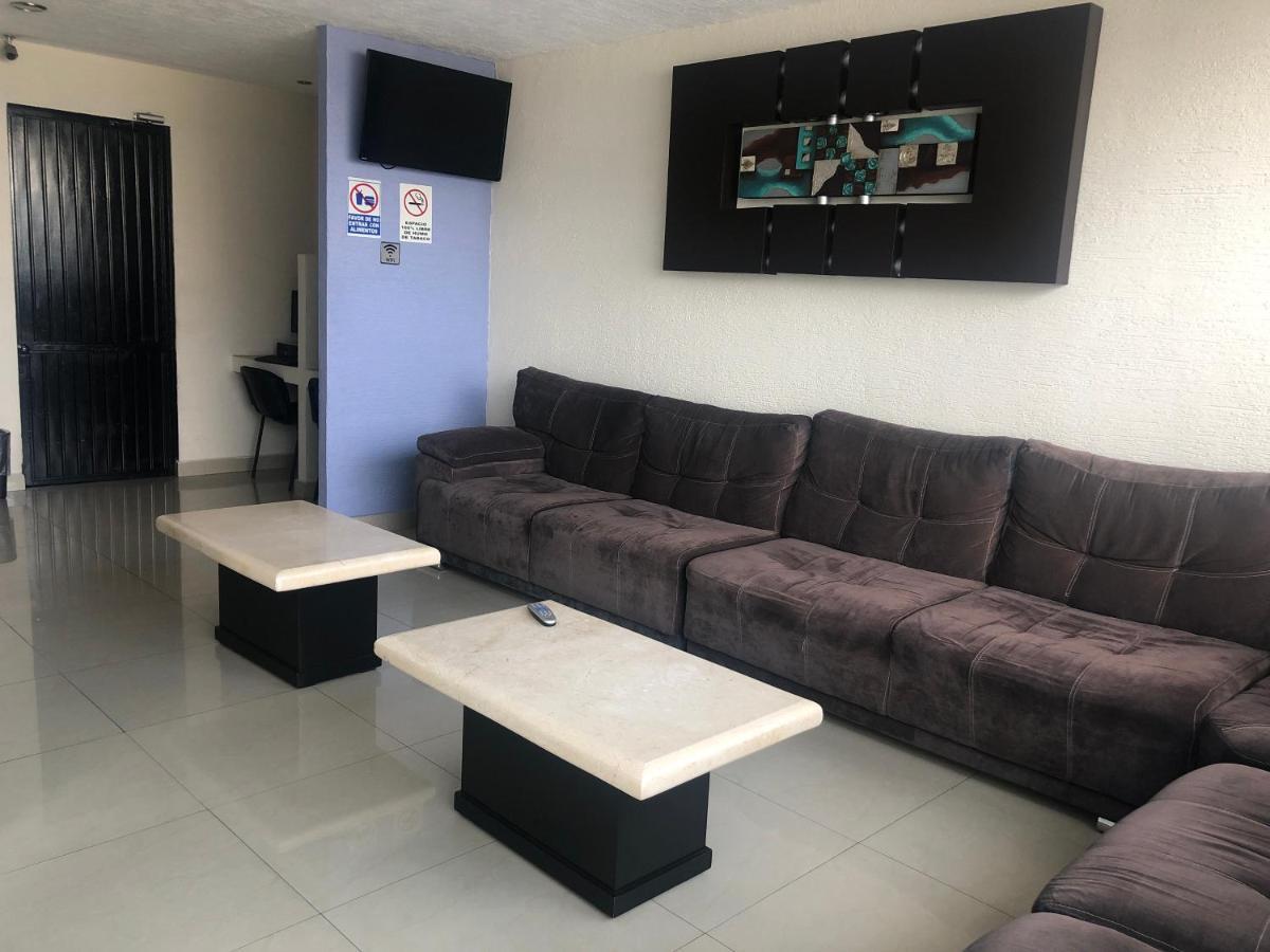 Hotel La Paz Guadalajara Ngoại thất bức ảnh